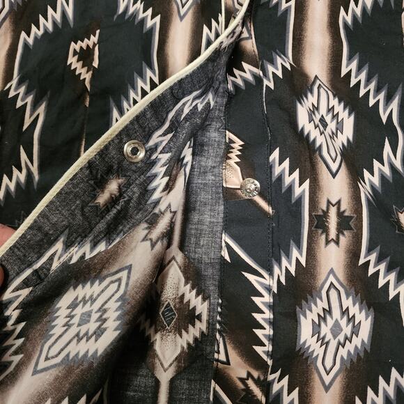 Rock and Roll Cowgirl Aztec Snap Shirt size Large Pre-owned good condition 2240 - Picture 4 of 6